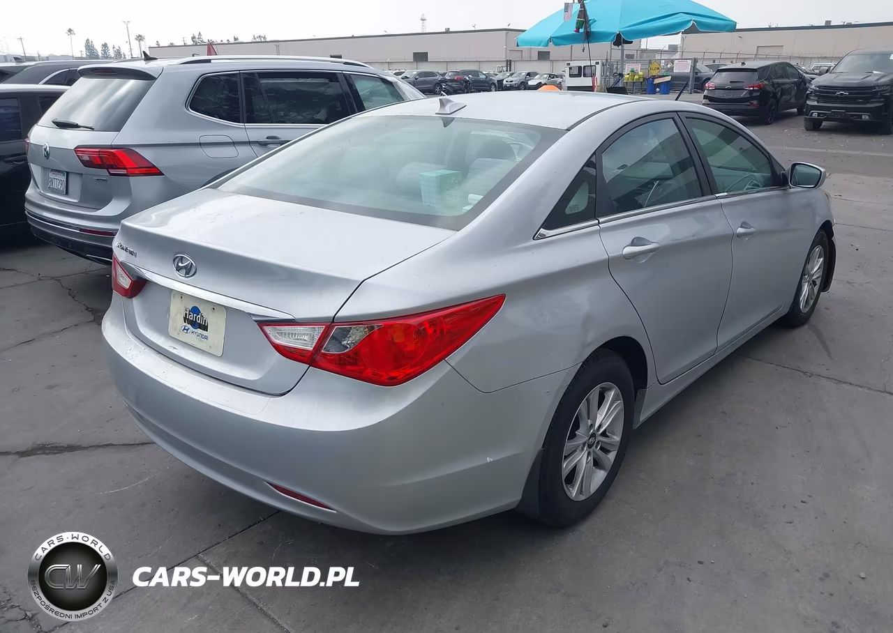 2013 Hyundai Sonata Gls VIN:5NPEB4AC6DH702669 - 4