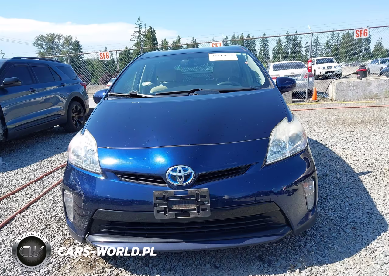 2015 Toyota Prius Two VIN:JTDKN3DU5F0441253 - 12
