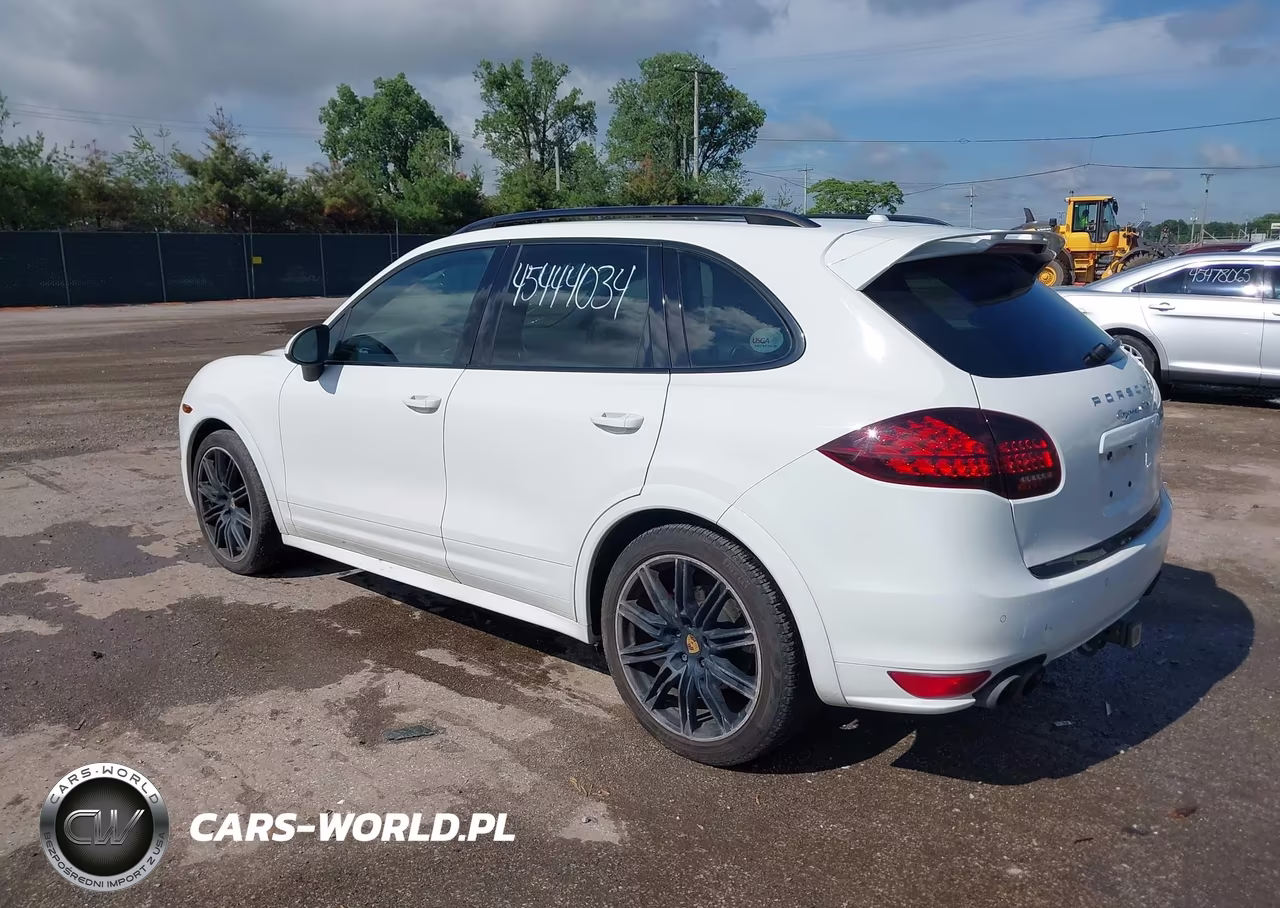 2013 Porsche Cayenne Gts VIN:WP1AD2A29DLA79661 - 3