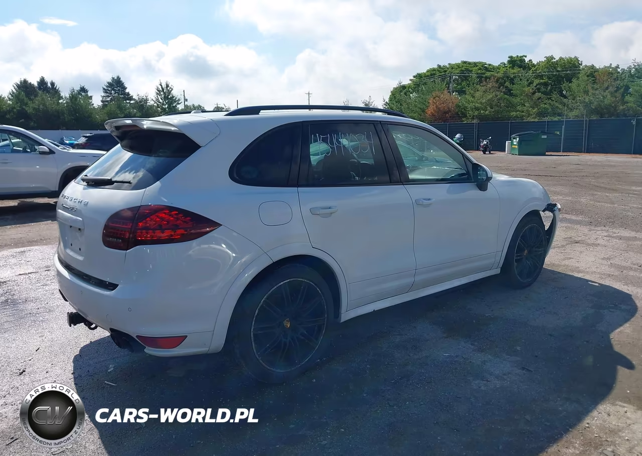 2013 Porsche Cayenne Gts VIN:WP1AD2A29DLA79661 - 4