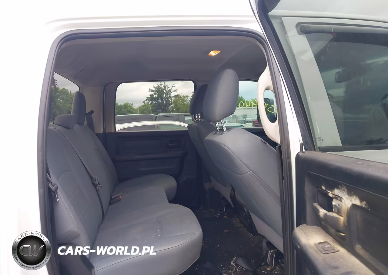 2018 Ram 2500 Tradesman 4X4 6'4 Box VIN:3C6UR5CL4JG192201 - 8