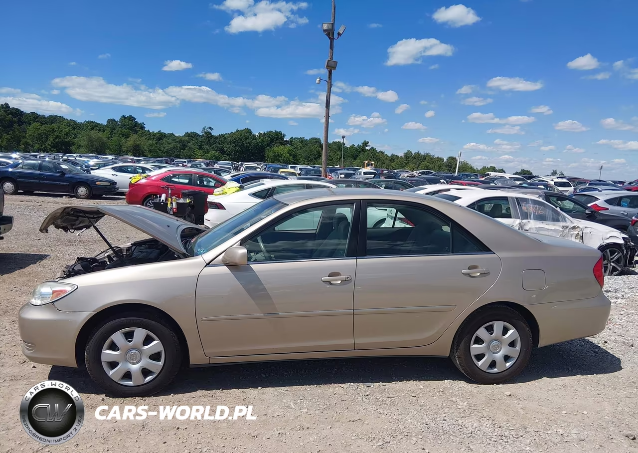 2004 Toyota Camry Le VIN:4T1BE32K54U307636 - 14