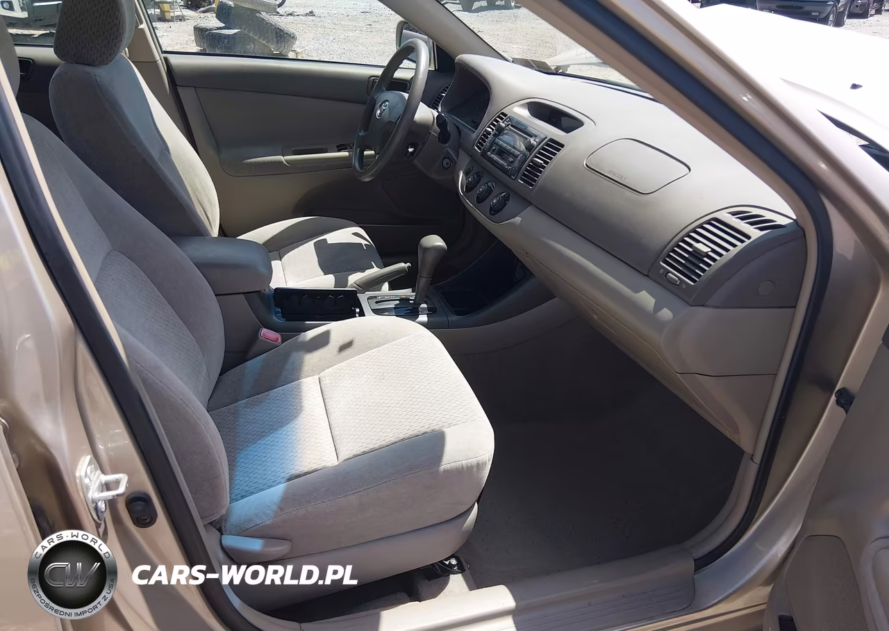 2004 Toyota Camry Le VIN:4T1BE32K54U307636 - 5