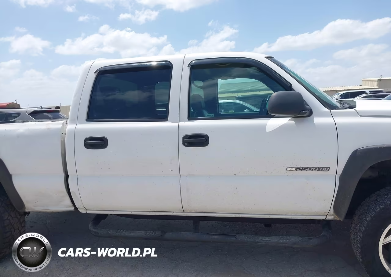 2005 Chevrolet Silverado 2500Hd Work Truck VIN:1GCHK23U25F813089 - 13