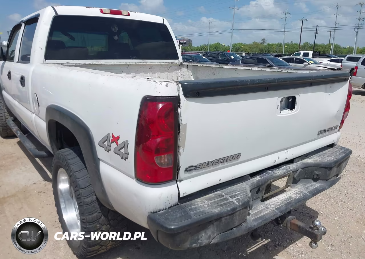 2005 Chevrolet Silverado 2500Hd Work Truck VIN:1GCHK23U25F813089 - 18
