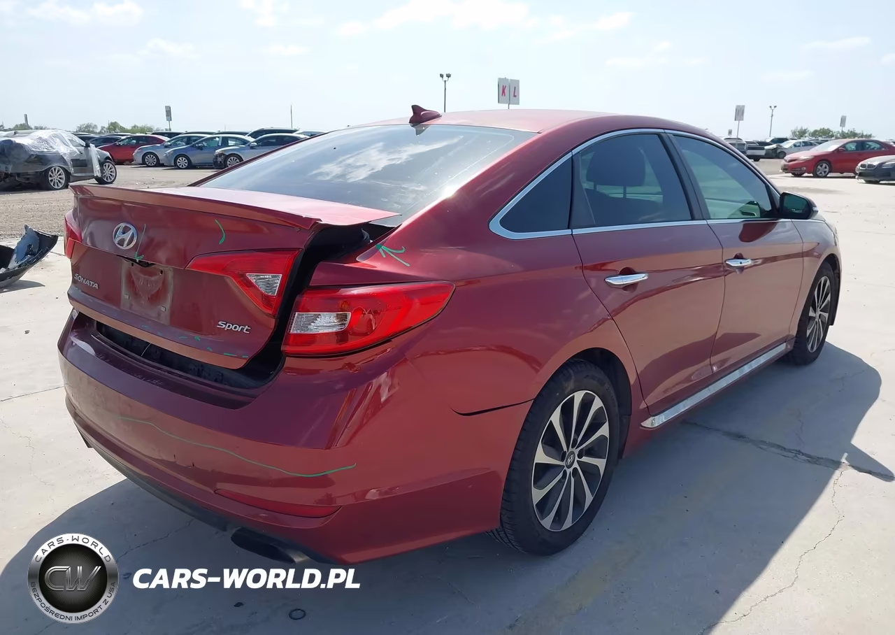 2016 Hyundai Sonata Sport VIN:5NPE34AFXGH322911 - 4