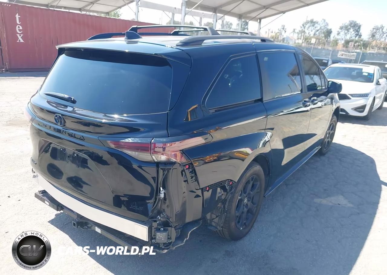 2025 Toyota Sienna Woodland Edition VIN:5TDCSKFC4SS213263 - 4