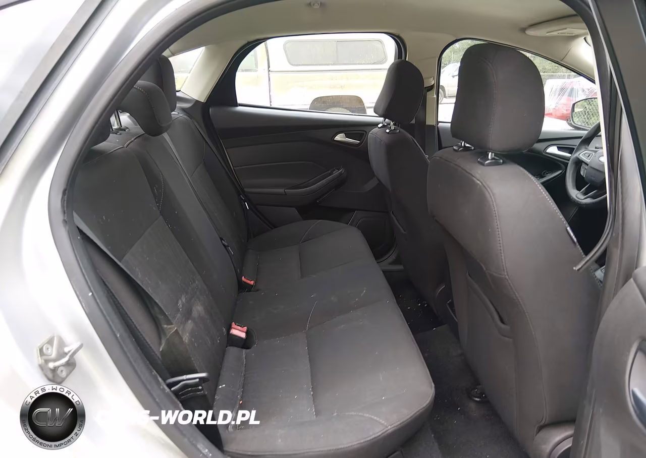 2016 Ford Focus Se VIN:1FADP3F24GL236530 - 8
