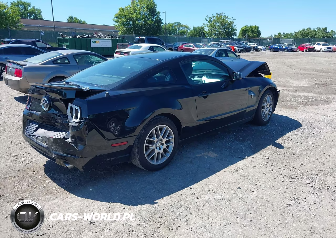 2014 Ford Mustang V6 VIN:1ZVBP8AM9E5330750 - 4