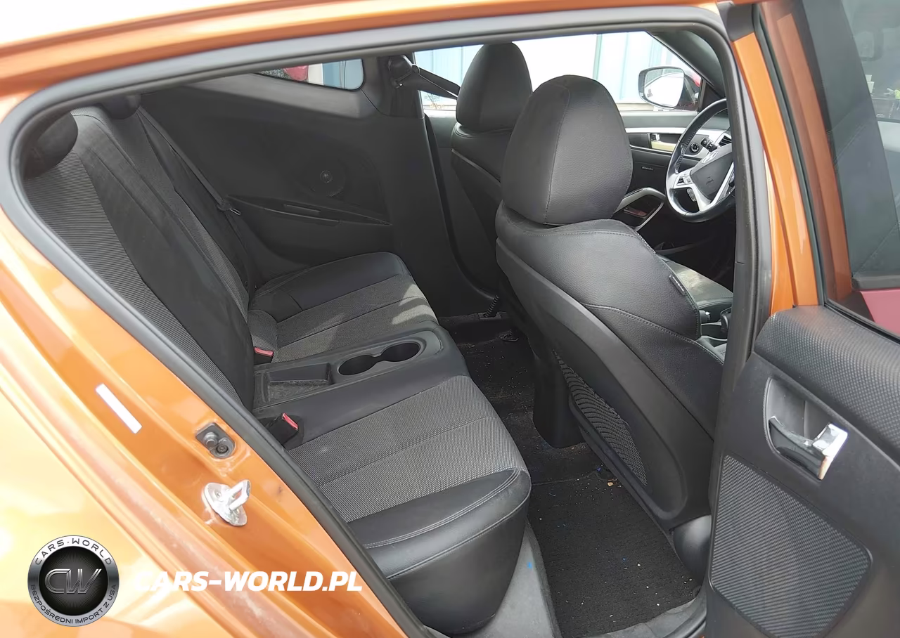2016 Hyundai Veloster VIN:KMHTC6AD2GU297859 - 8