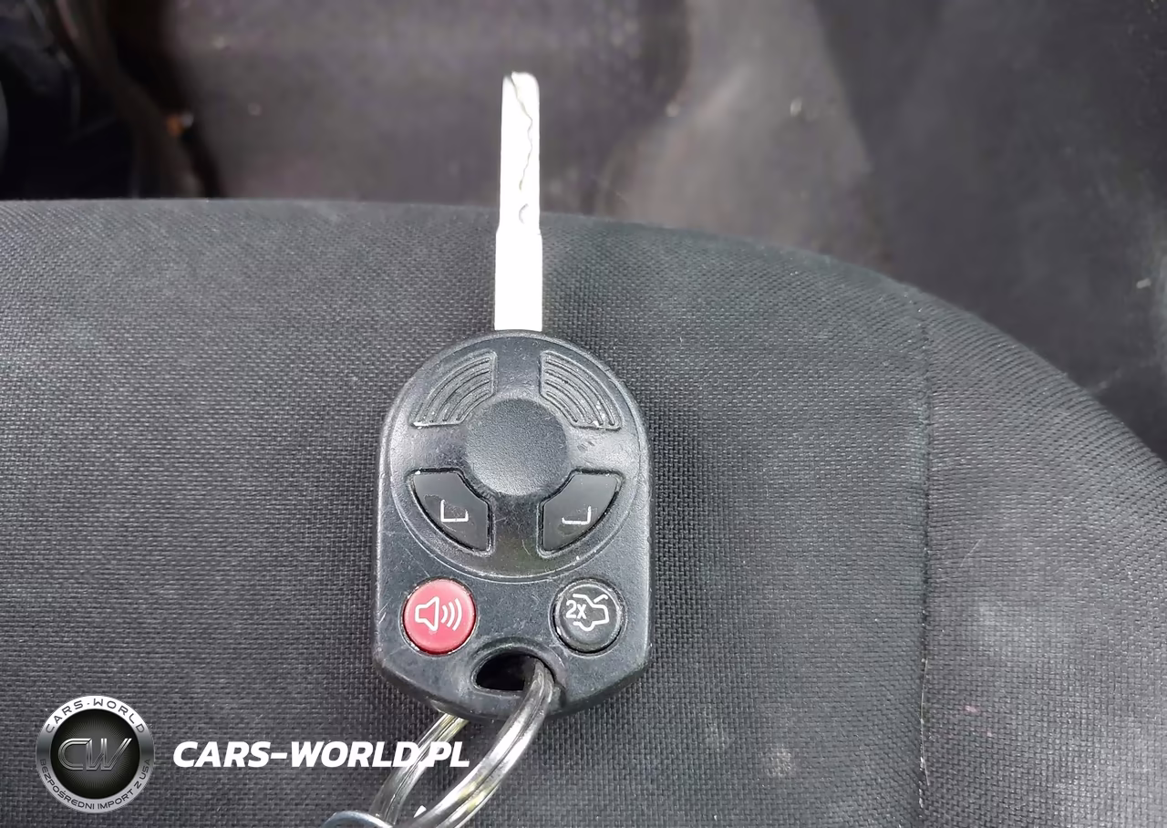 2018 Ford Focus Se VIN:1FADP3F27JL272249 - 11