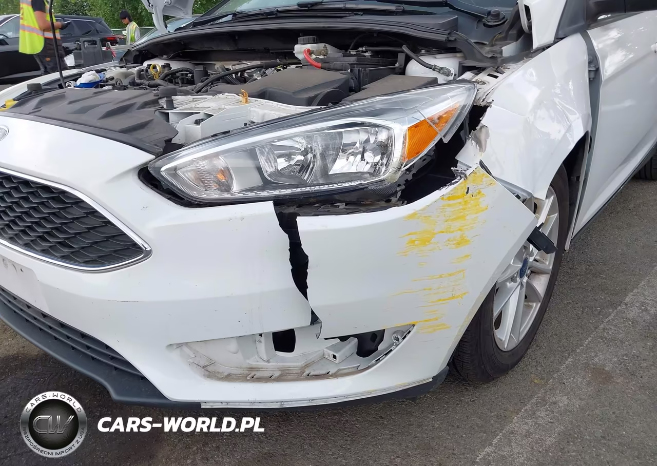 2018 Ford Focus Se VIN:1FADP3F27JL272249 - 6