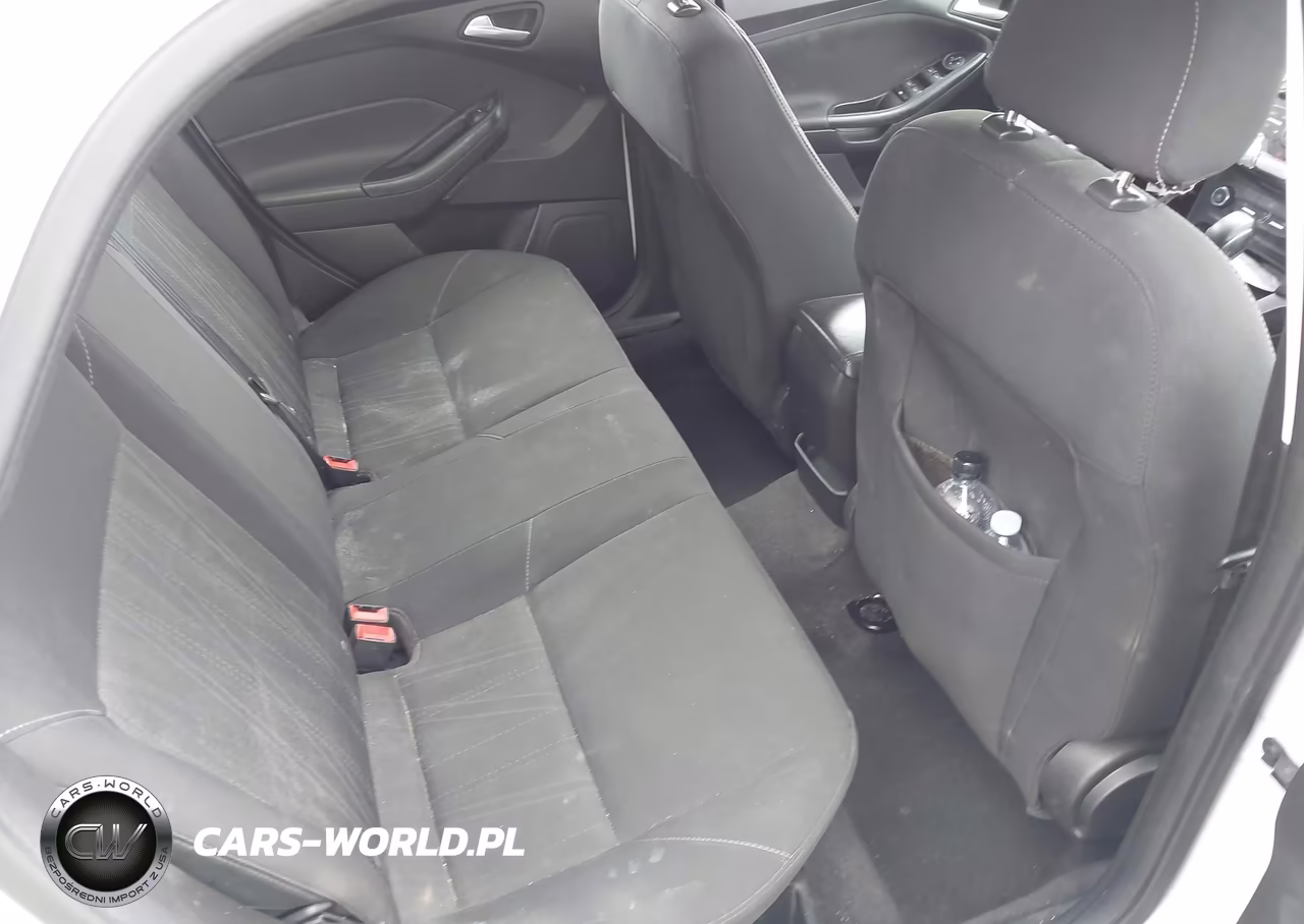 2018 Ford Focus Se VIN:1FADP3F27JL272249 - 8