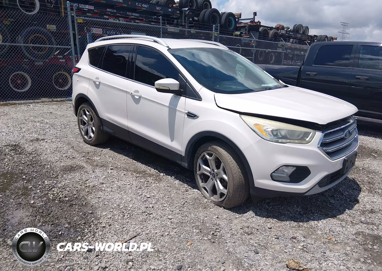2017 Ford Escape Titanium – zdjęcie 1 z 17