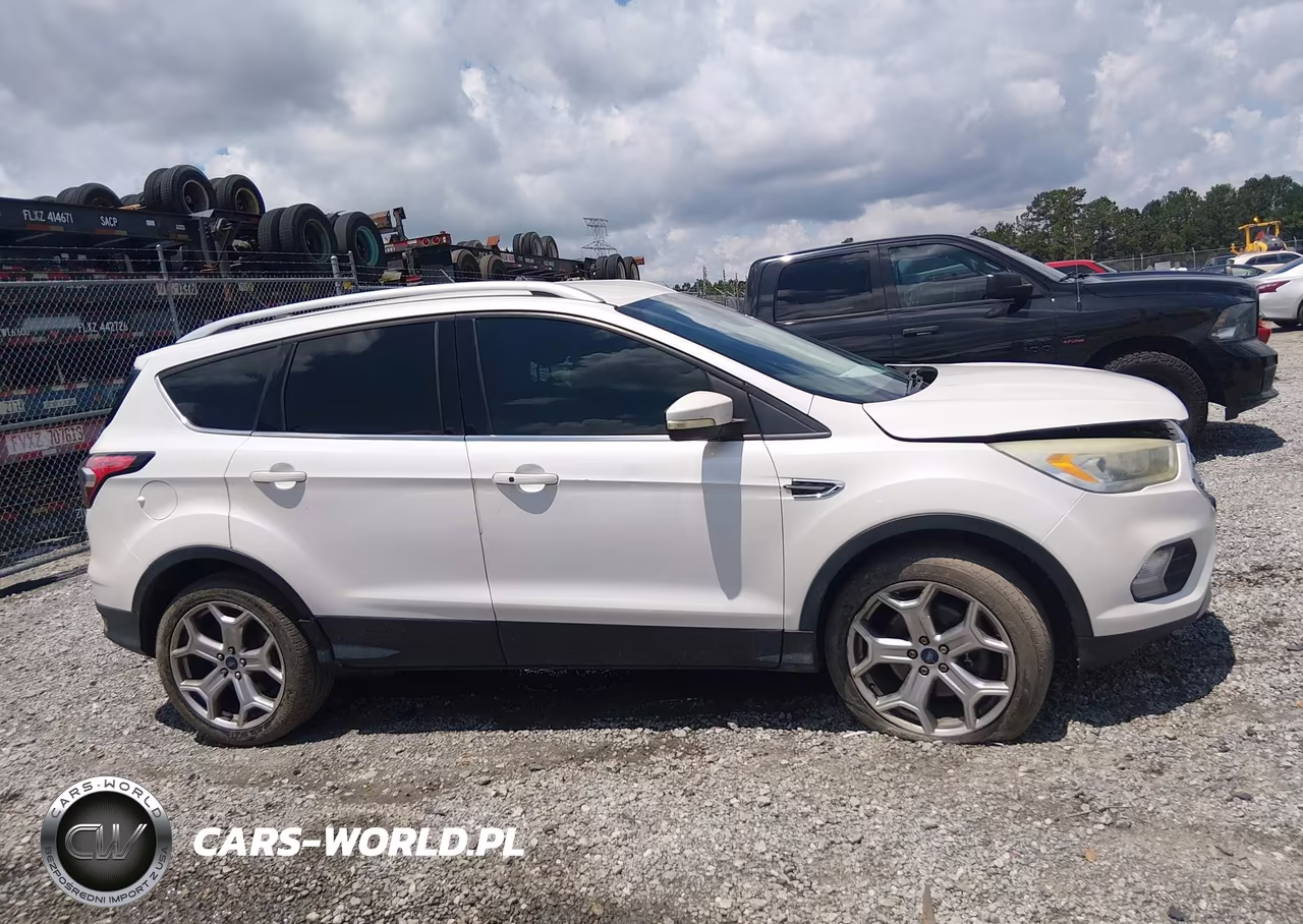 2017 Ford Escape Titanium VIN:1FMCU9J95HUD07845 - 14