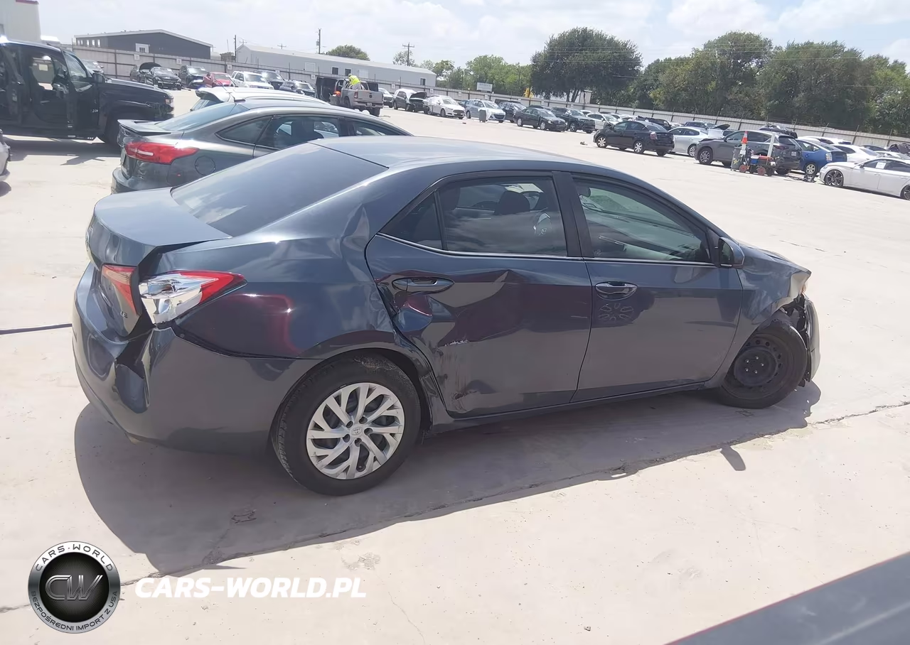 2017 Toyota Corolla Le VIN:5YFBURHE1HP606877 - 14