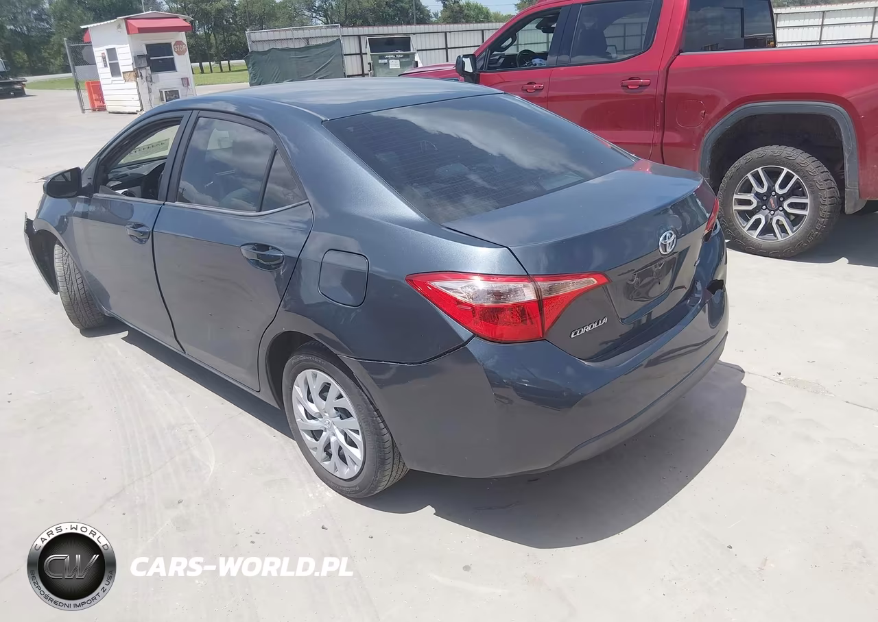2017 Toyota Corolla Le VIN:5YFBURHE1HP606877 - 3