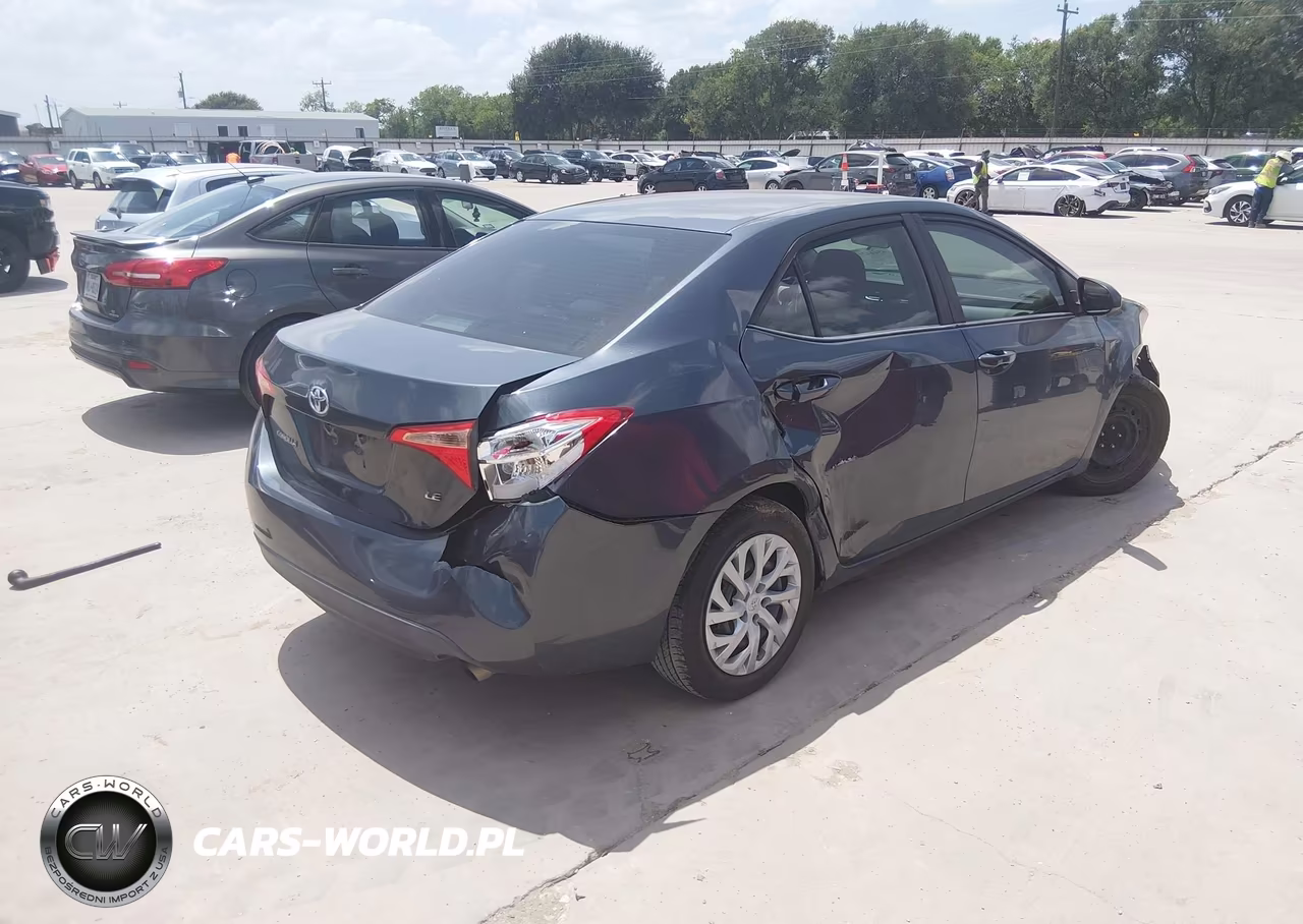 2017 Toyota Corolla Le VIN:5YFBURHE1HP606877 - 4