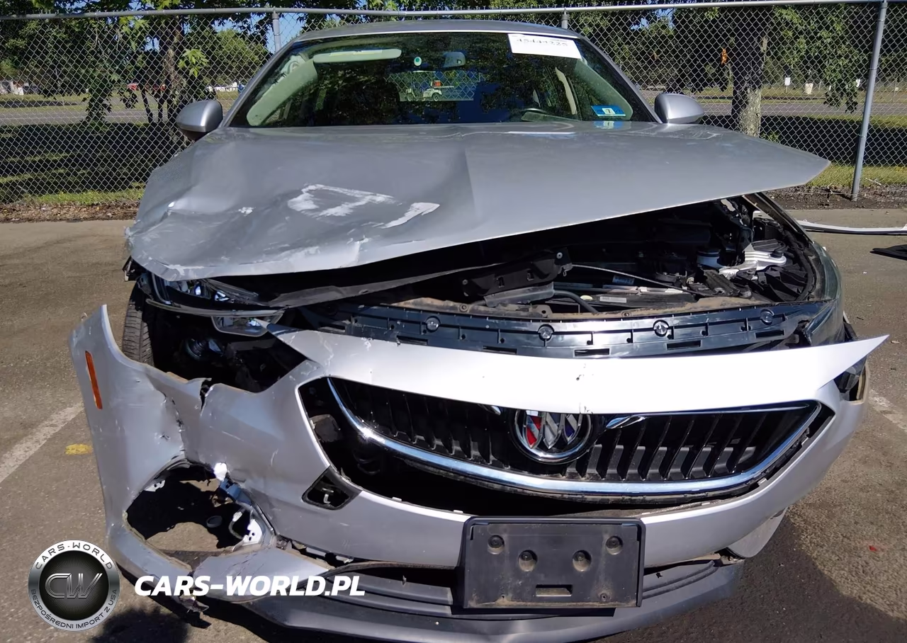 2018 Buick Regal Sportback Preferred VIN:W04GL6SX7J1061774 - 12