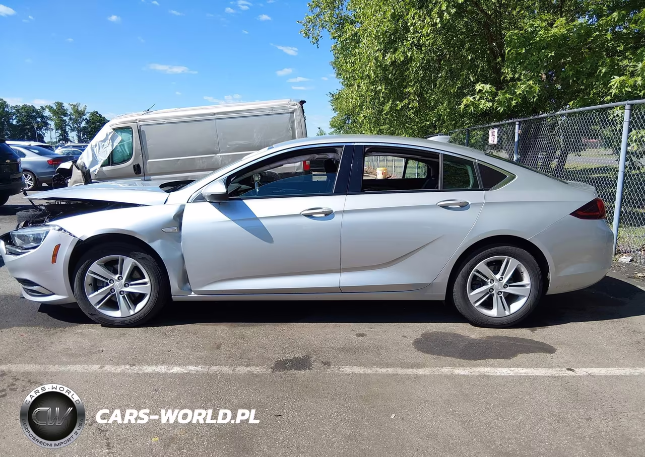 2018 Buick Regal Sportback Preferred VIN:W04GL6SX7J1061774 - 14