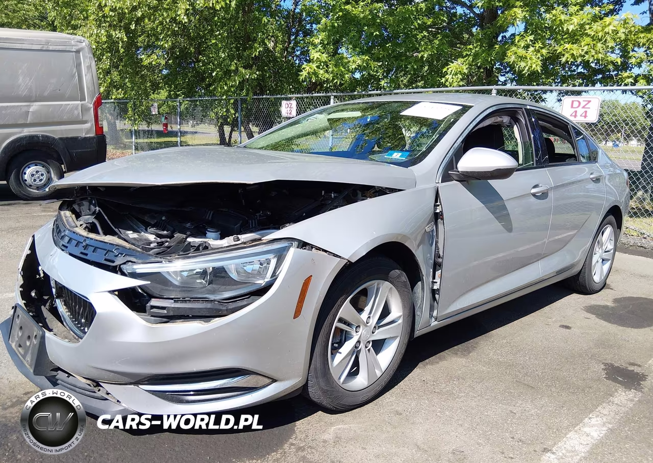 2018 Buick Regal Sportback Preferred VIN:W04GL6SX7J1061774 - 2