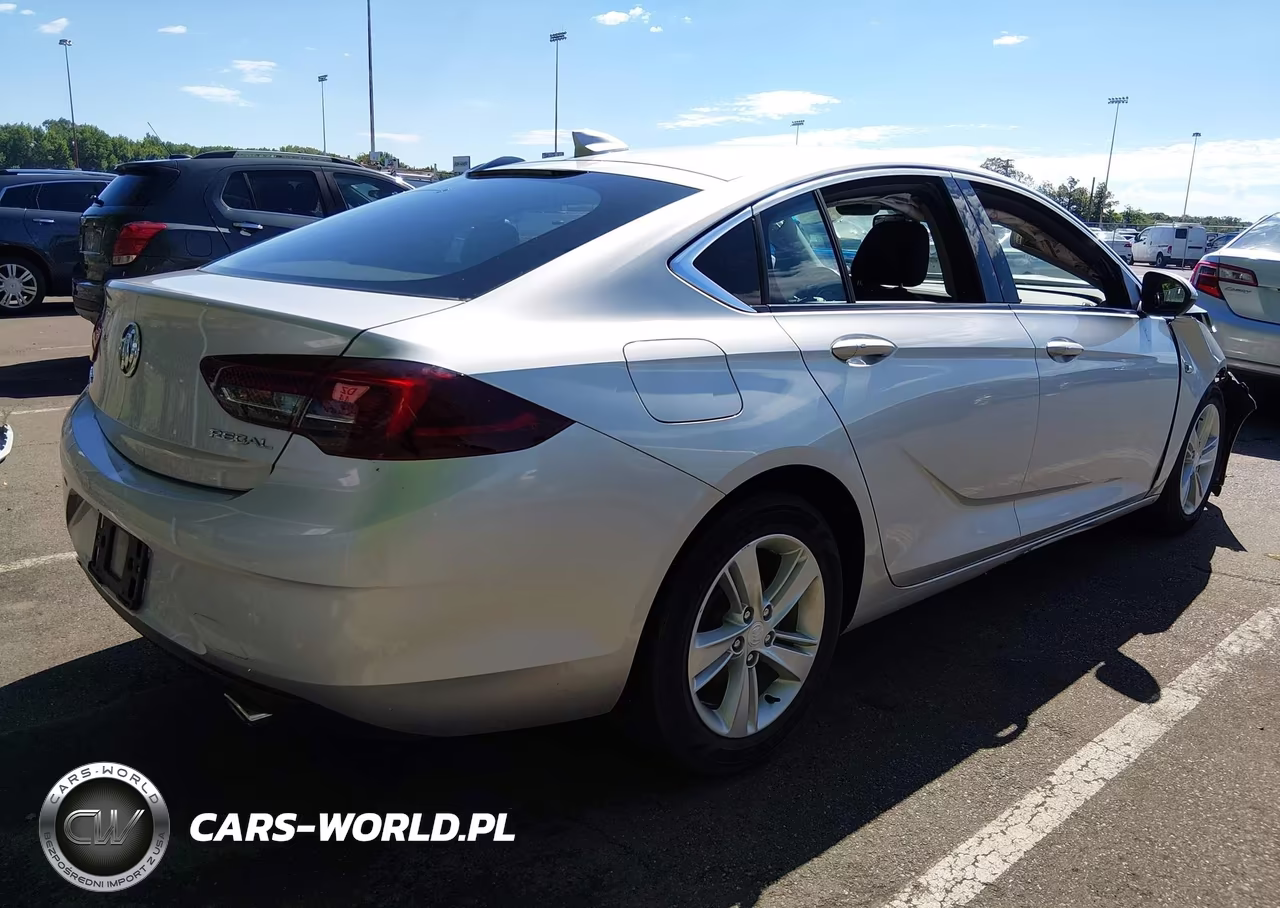 2018 Buick Regal Sportback Preferred VIN:W04GL6SX7J1061774 - 4