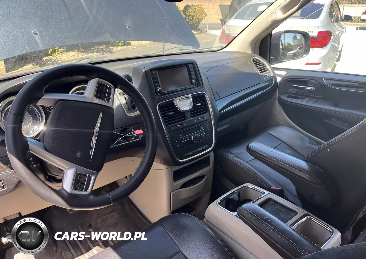 2013 Chrysler Town & Country Touring VIN:2C4RC1BG6DR690878 - 4