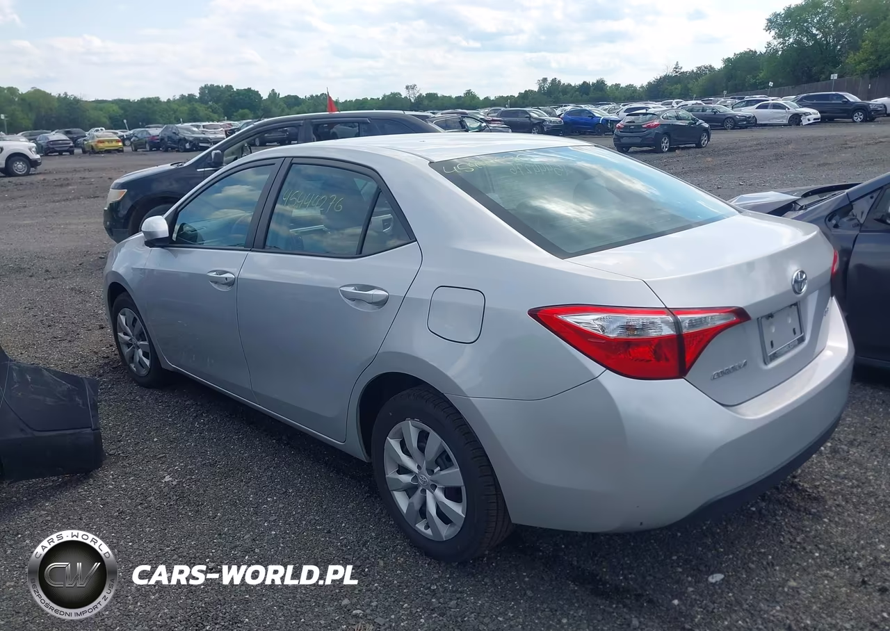 2016 Toyota Corolla Le VIN:2T1BURHE3GC568552 - 3