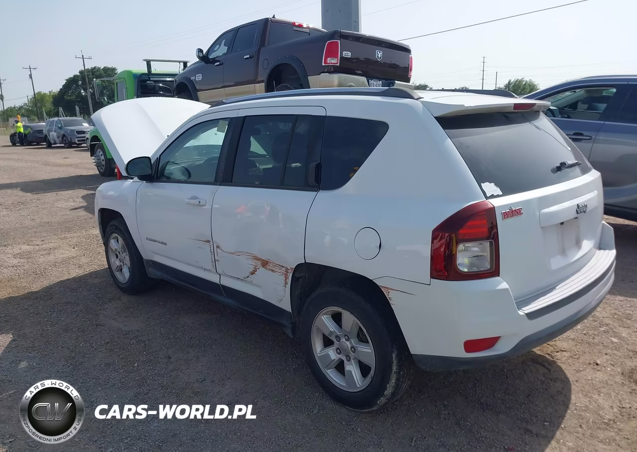 2015 Jeep Compass Sport VIN:1C4NJCBA3FD273218 - 3