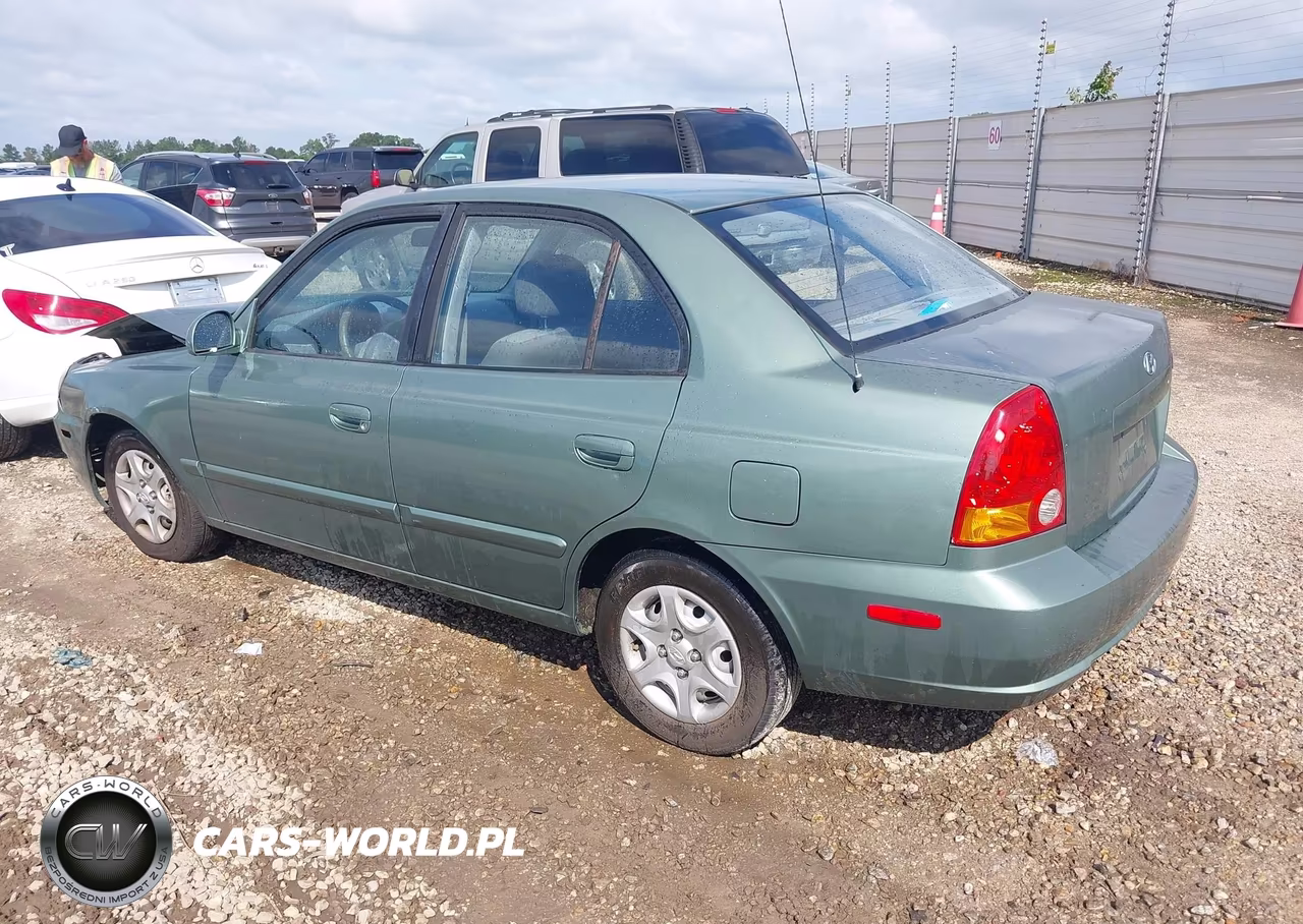 2005 Hyundai Accent Gls VIN:KMHCG45C35U595666 - 3