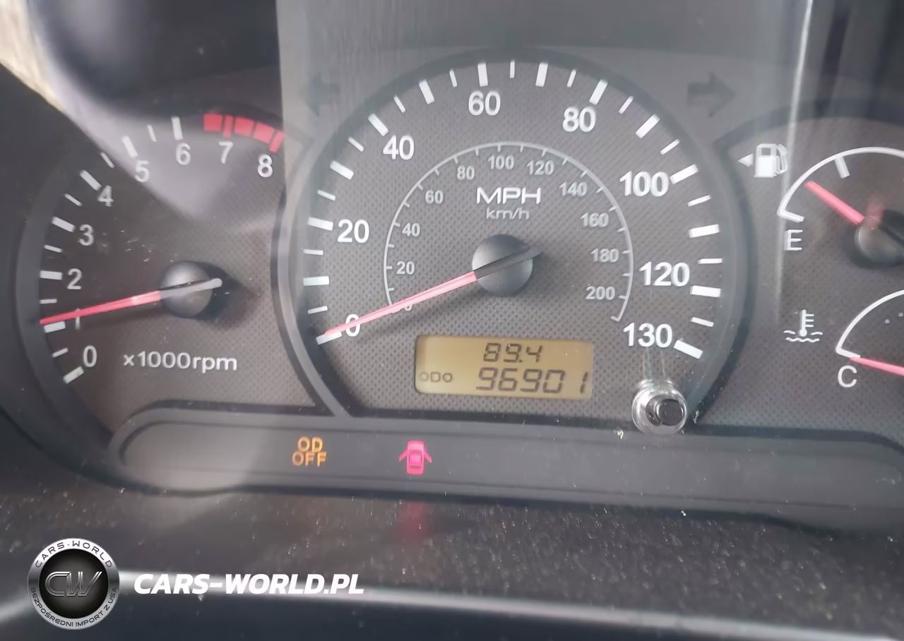 2005 Hyundai Accent Gls VIN:KMHCG45C35U595666 - 7