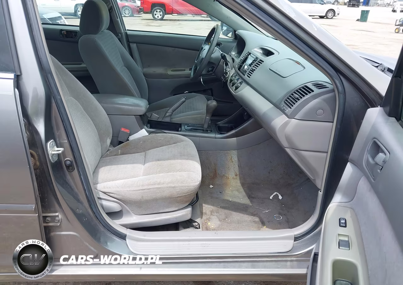 2002 Toyota Camry Le VIN:4T1BE32K12U609454 - 5