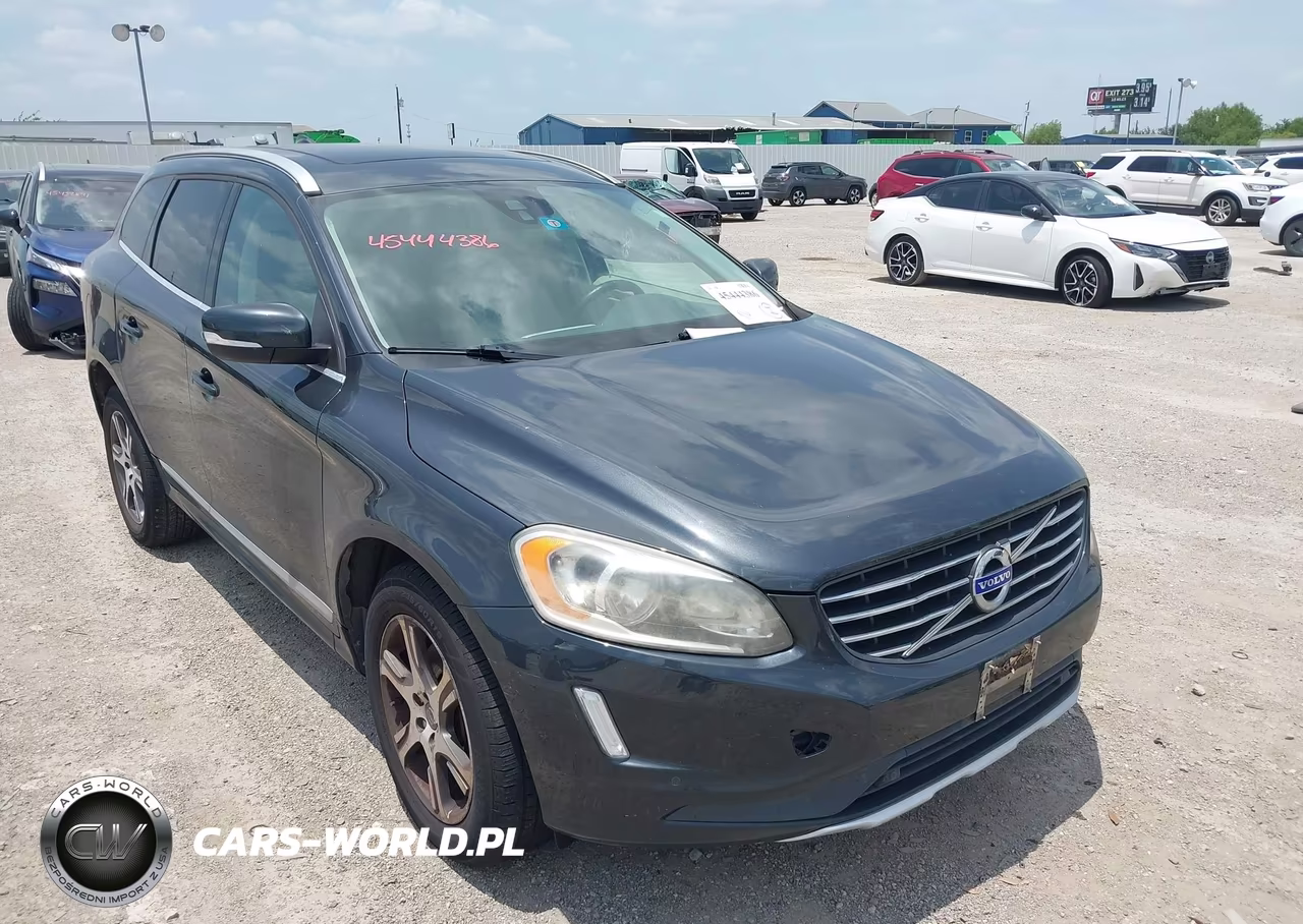 2015 Volvo Xc60 T6 Platinum – zdjęcie 1 z 17