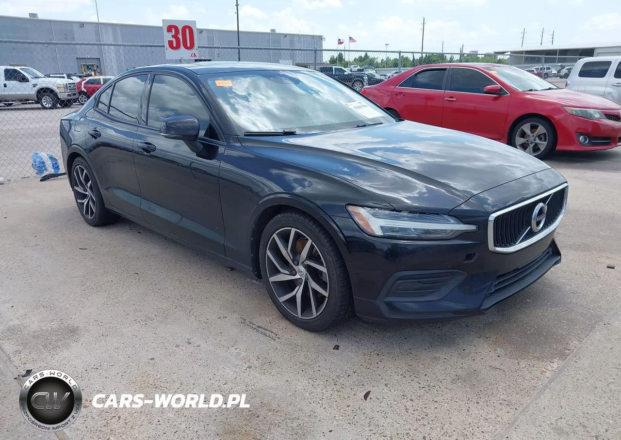 2020 Volvo S60 T5 Momentum