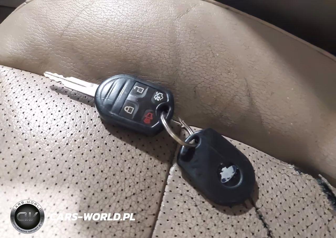 2010 Ford Expedition Eddie Bauer-King Ranch VIN:1FMJU1J51AEA00338 - 11