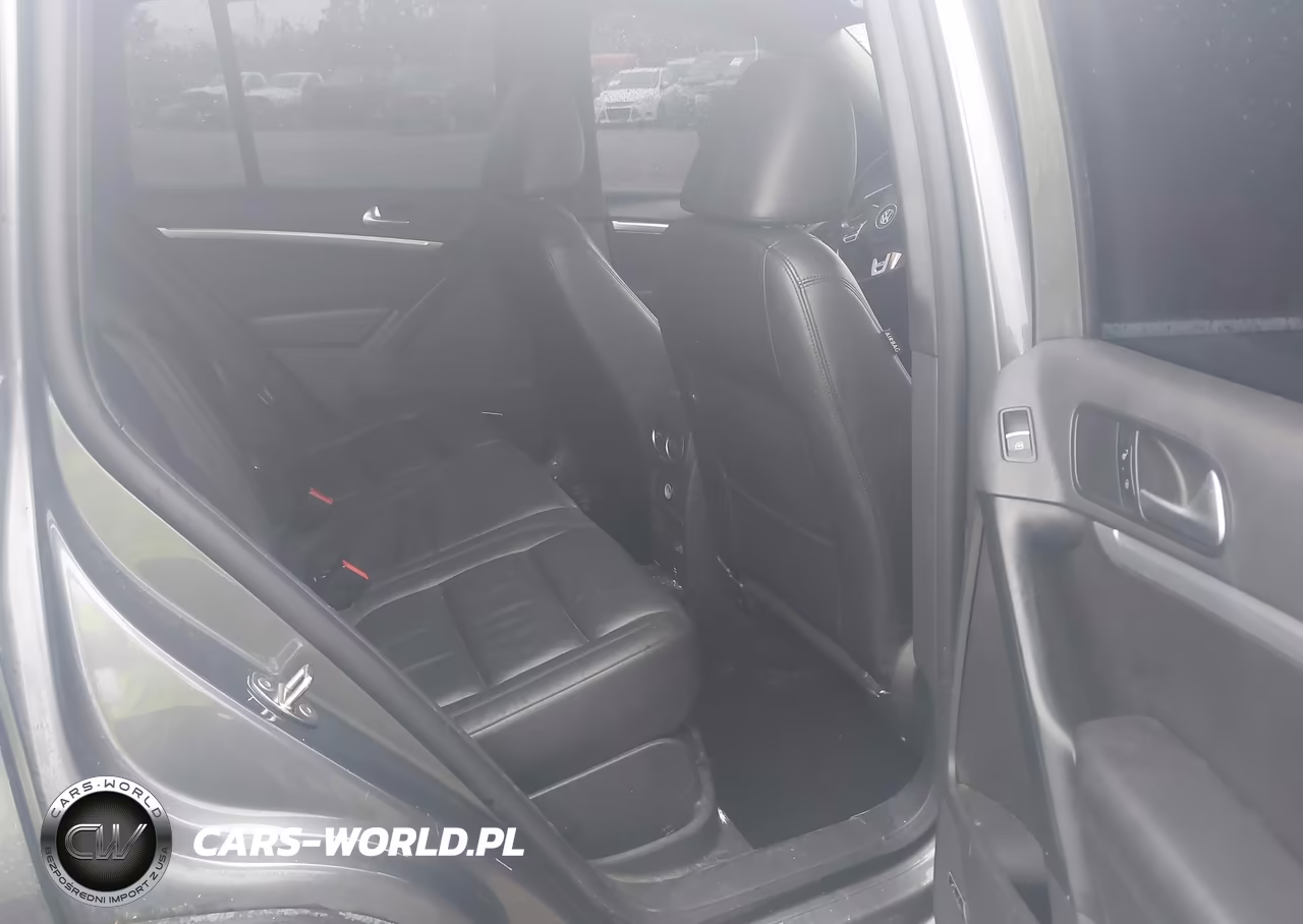 2014 Volkswagen Tiguan R-Line VIN:WVGBV3AX0EW124051 - 8