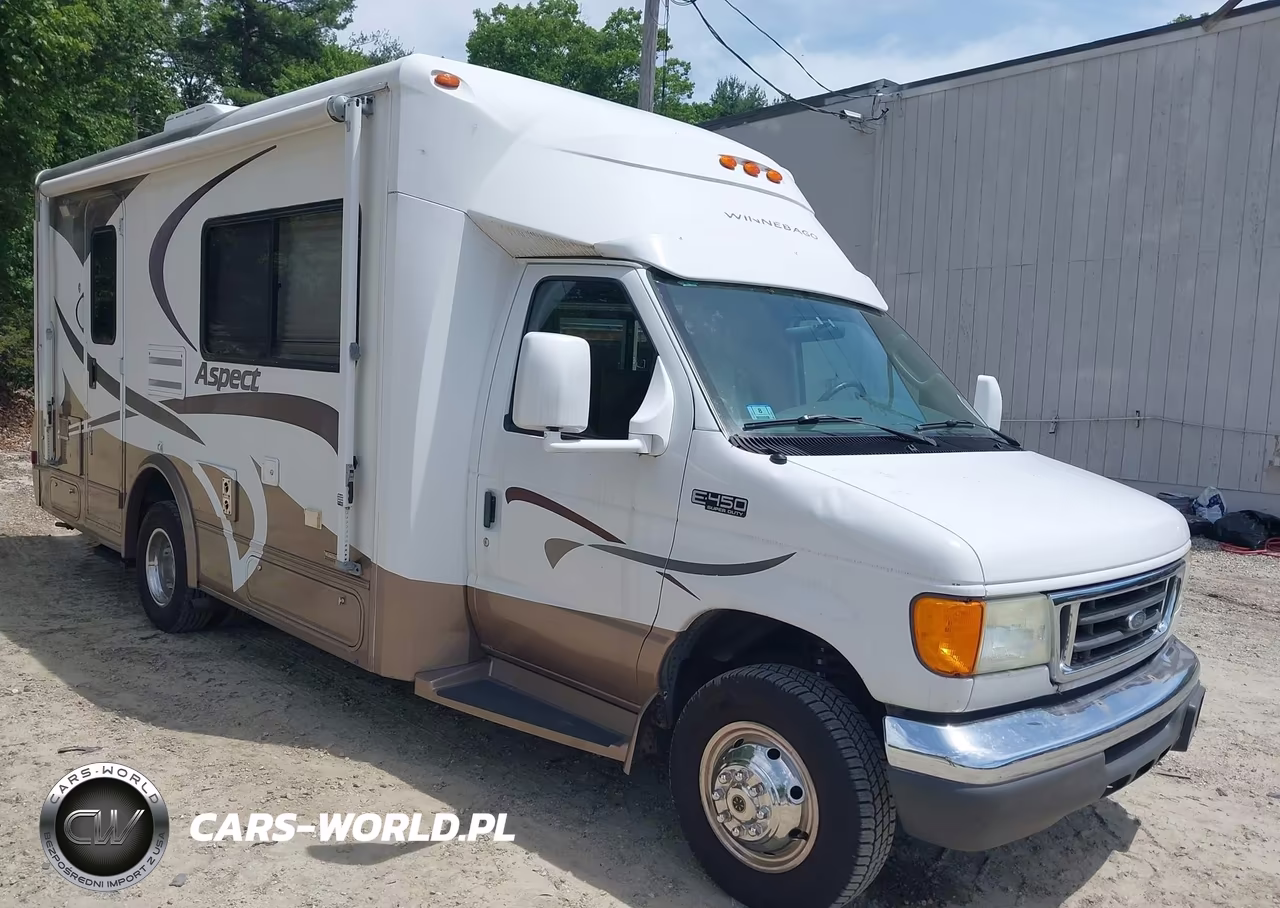 2005 Ford E-450 Cutaway Standard