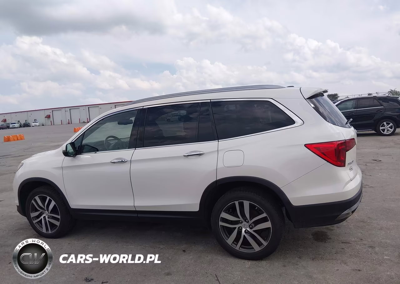 2017 Honda Pilot Touring VIN:5FNYF6H97HB002235 - 14