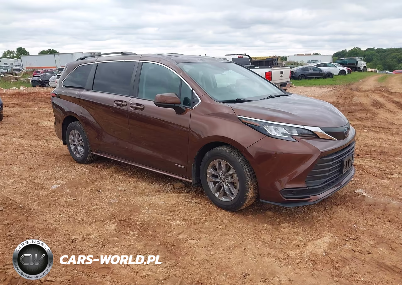 2021 Toyota Sienna Le