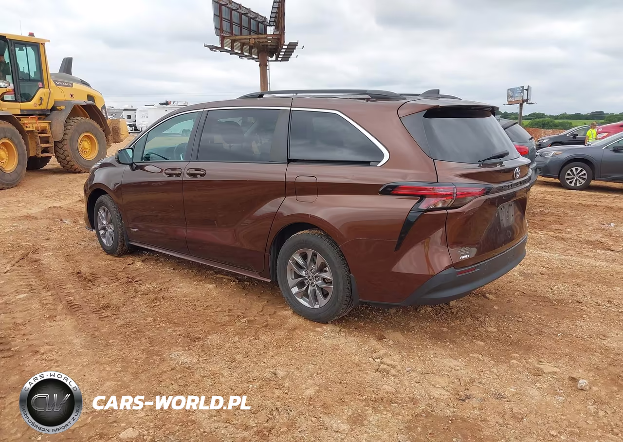 2021 Toyota Sienna Le VIN:5TDBSKFC7MS010205 - 3