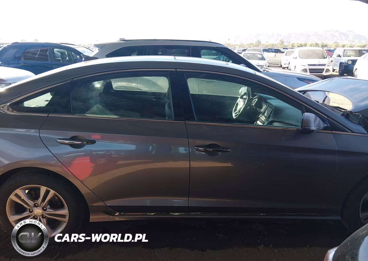 2018 Hyundai Sonata Sport VIN:5NPE34AF6JH659244 - 13