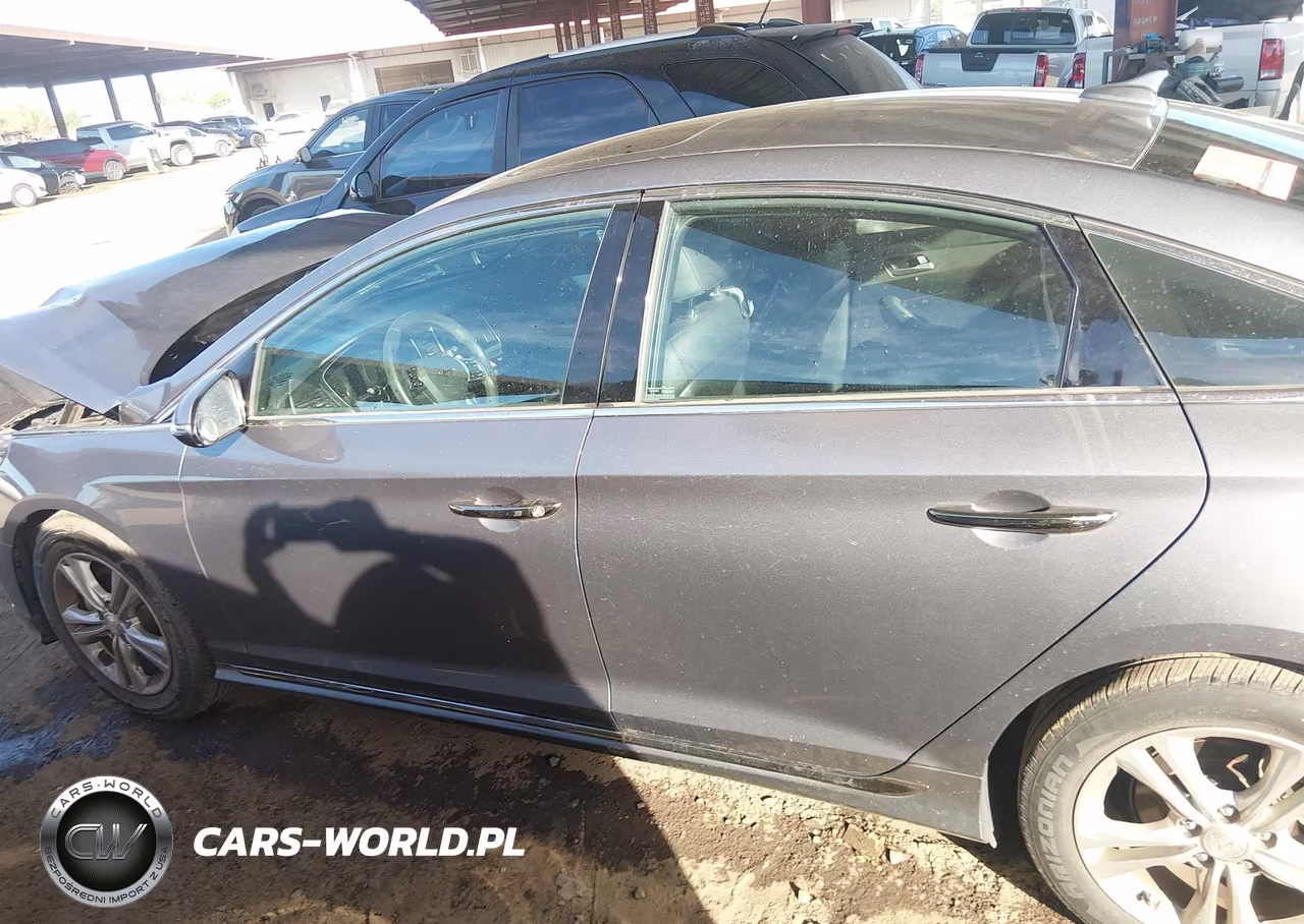 2018 Hyundai Sonata Sport VIN:5NPE34AF6JH659244 - 14