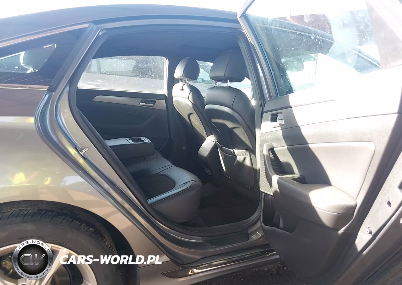 2018 Hyundai Sonata Sport VIN:5NPE34AF6JH659244 - 8