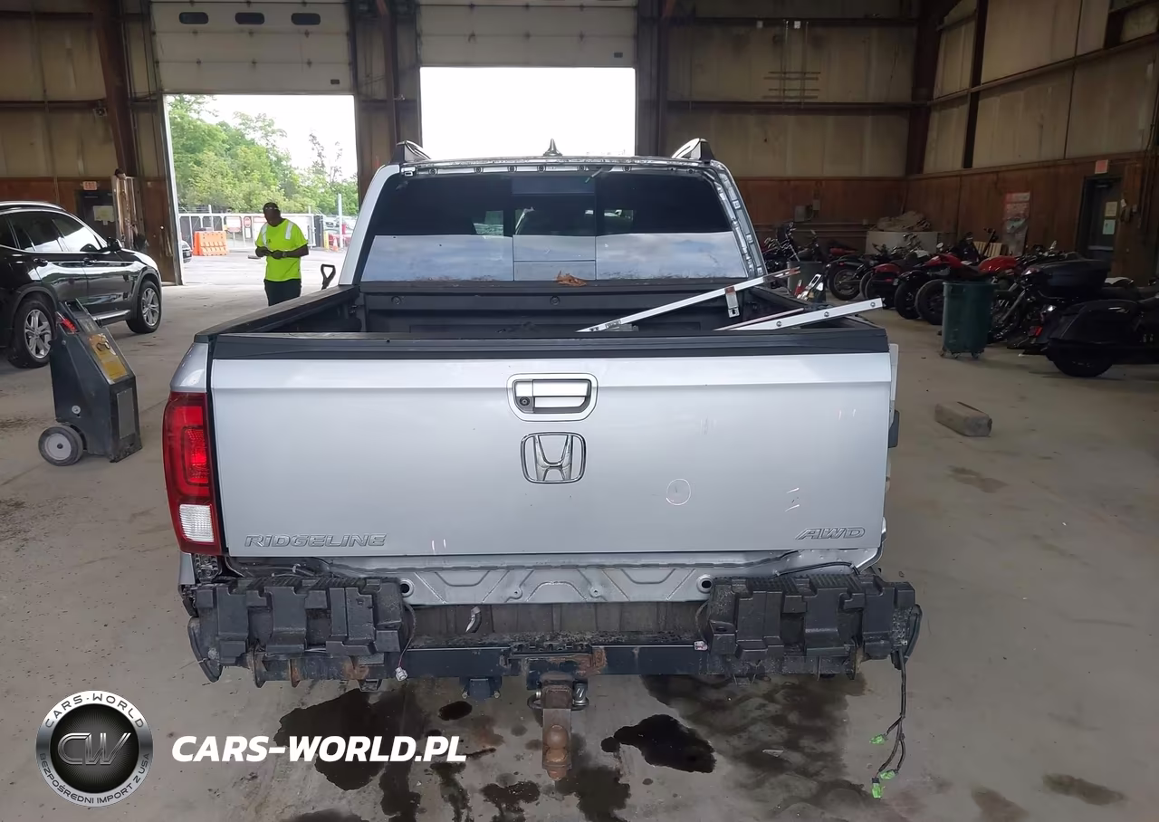 2017 Honda Ridgeline Rtl-E VIN:5FPYK3F77HB024495 - 17