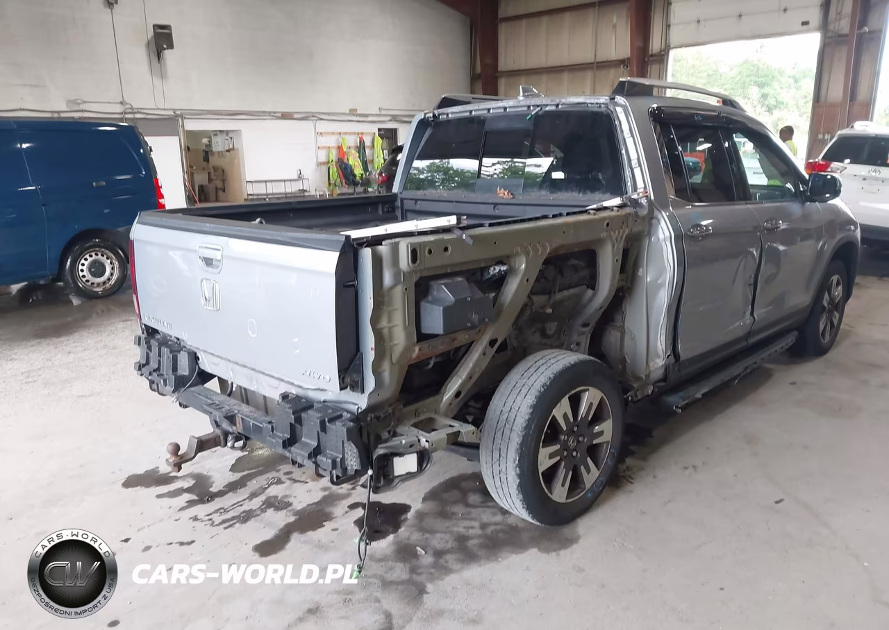 2017 Honda Ridgeline Rtl-E VIN:5FPYK3F77HB024495 - 4
