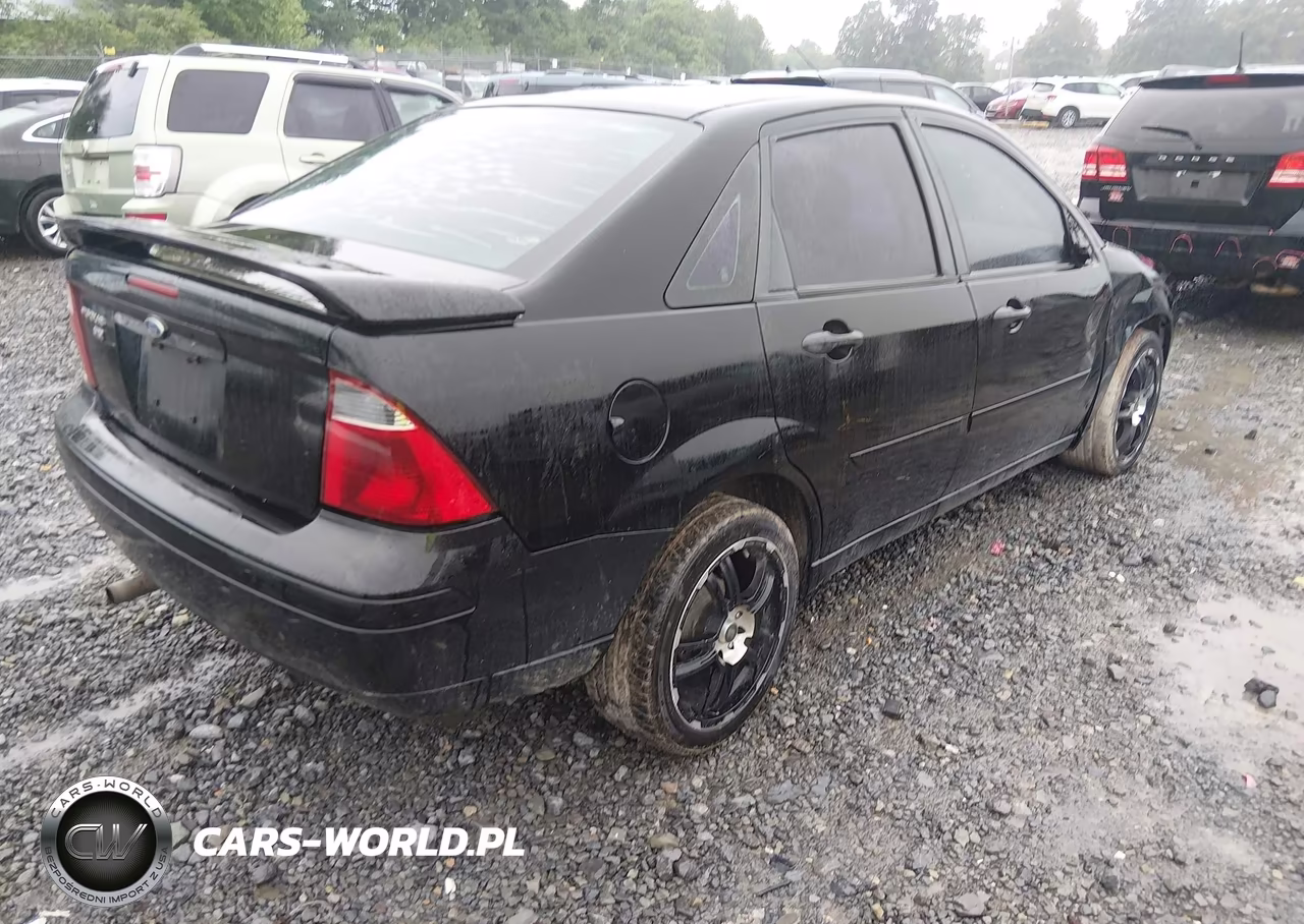 2007 Ford Focus S-Se-Ses VIN:1FAFP34N67W154111 - 4