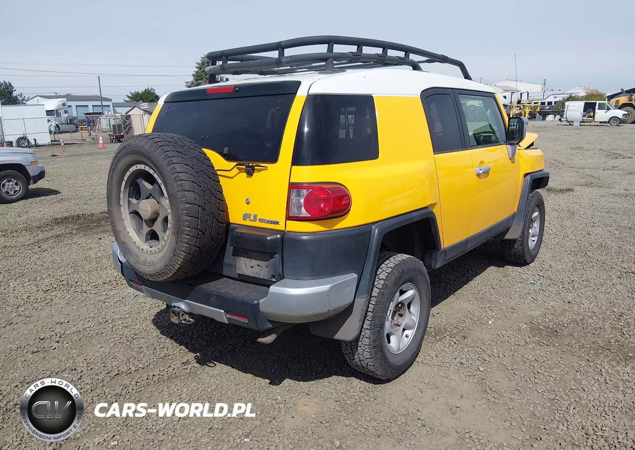 2007 Toyota Fj Cruiser VIN:JTEBU11F870100035 - 4