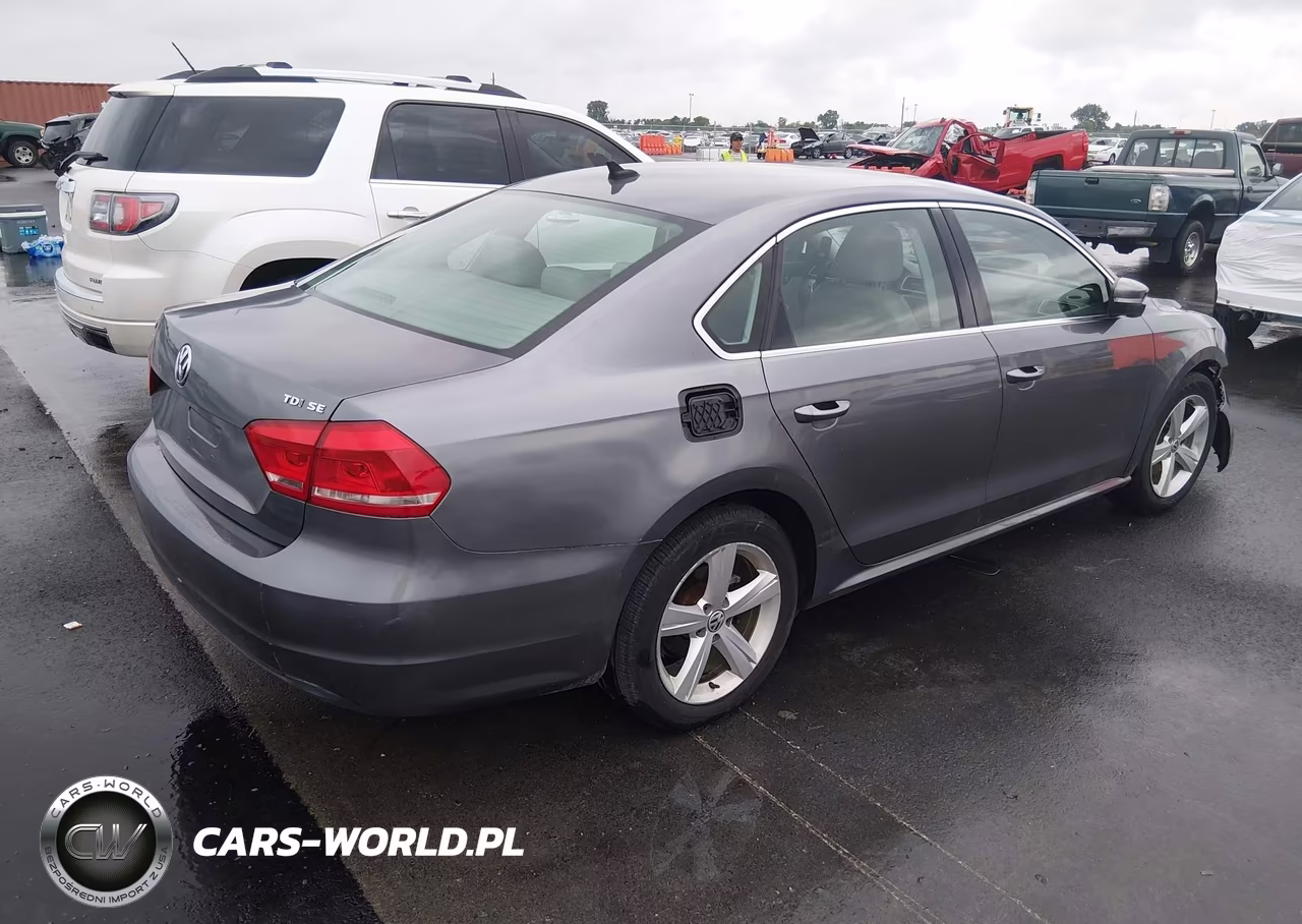 2013 Volkswagen Passat 2.0L Tdi Se VIN:1VWBN7A37DC147770 - 4
