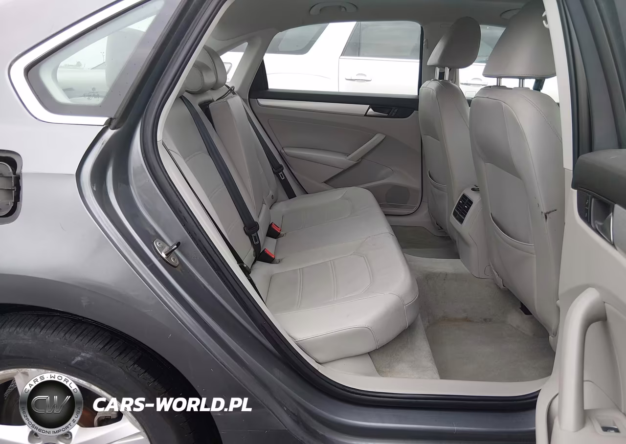 2013 Volkswagen Passat 2.0L Tdi Se VIN:1VWBN7A37DC147770 - 8