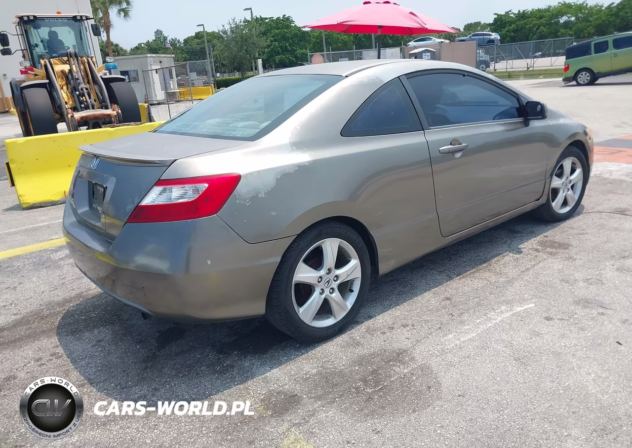 2007 Honda Civic Lx VIN:2HGFG12607H581732 - 4